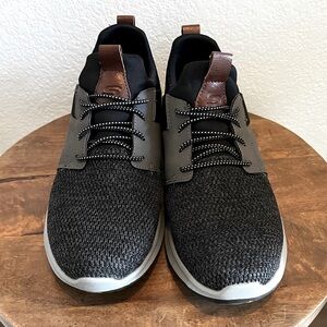 Men’s Skechers Classic Fit Air-Cooled Memory Foam Shoes Size 11